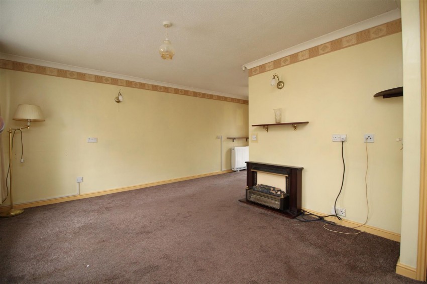 Images for Barn Close, Peterborough