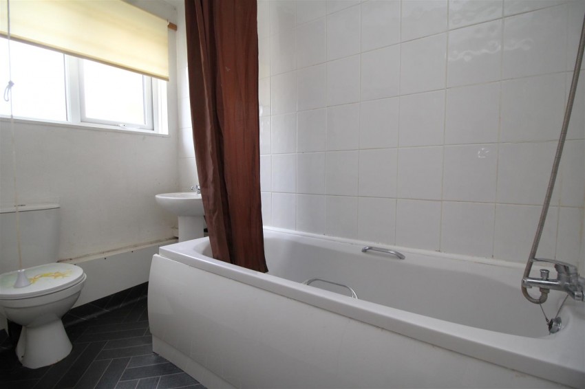 Images for Holdfield, Peterborough