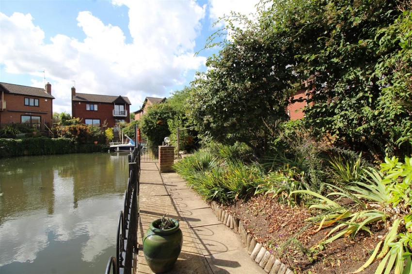 Images for Riverside Mead, Stanground, Peterborough