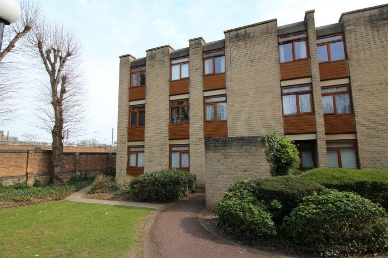 Stanwick Court, Peterborough