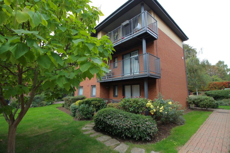 Water End, Thorpe Meadows, Peterborough