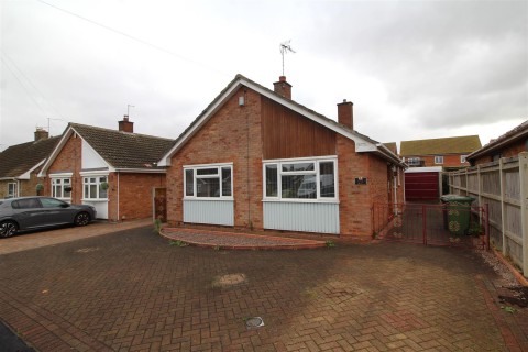 View Full Details for Oakdale Avenue, Stanground, Peterborough